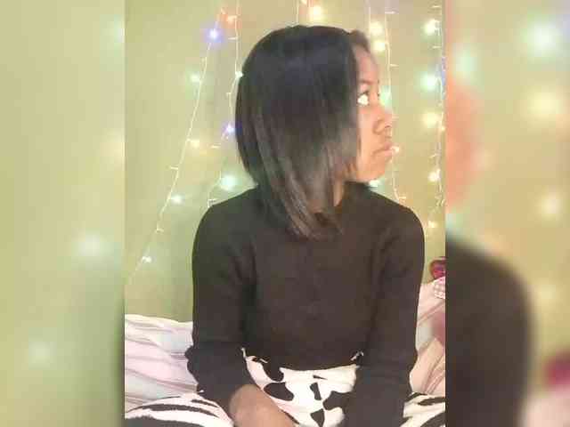 Candis18 webcam
