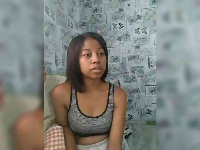 Candis18 webcam