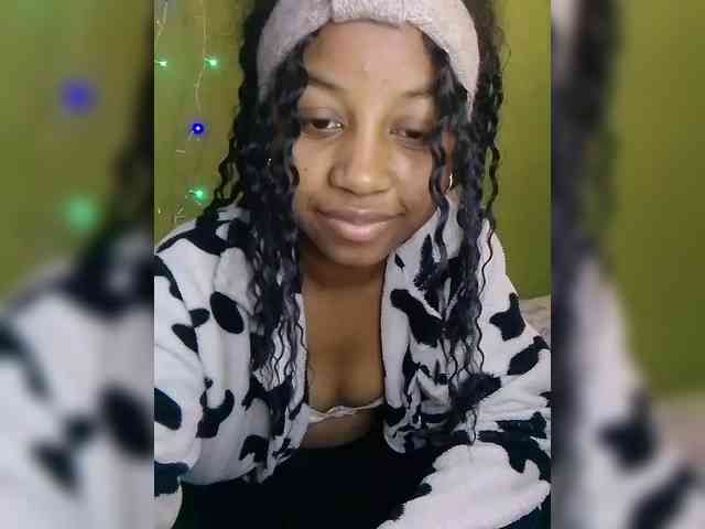 Candis18 webcam