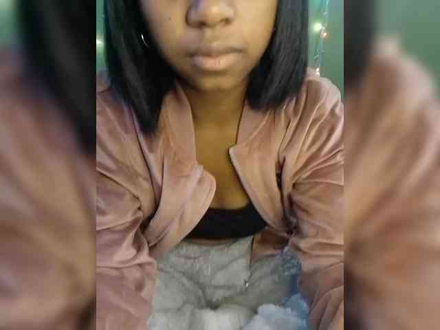 Candis18 webcam