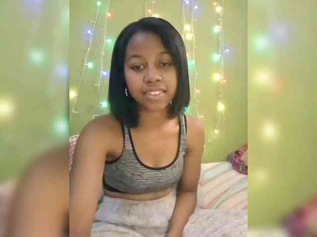 Candis18 webcam
