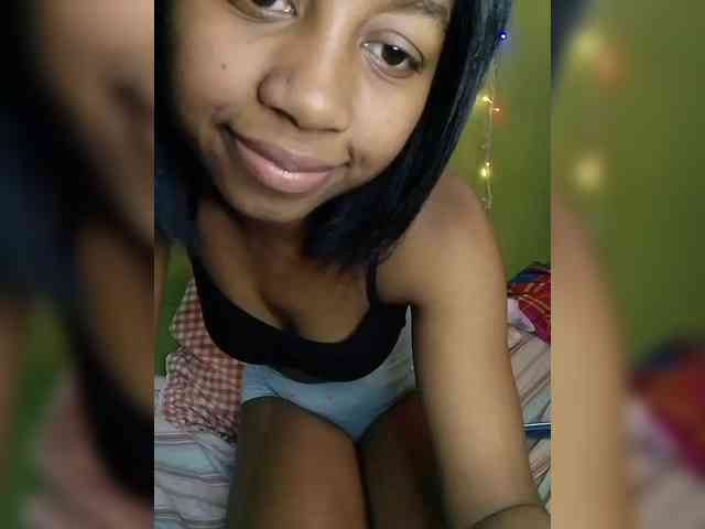 Candis18 webcam