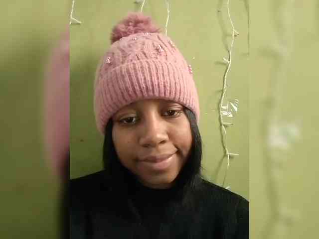 Candis18 webcam