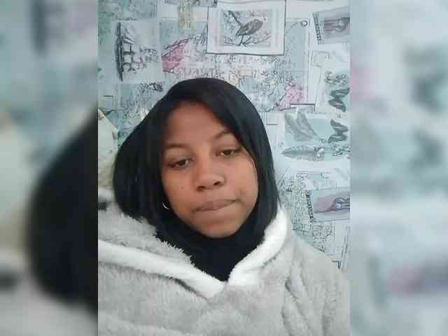 Candis18 webcam