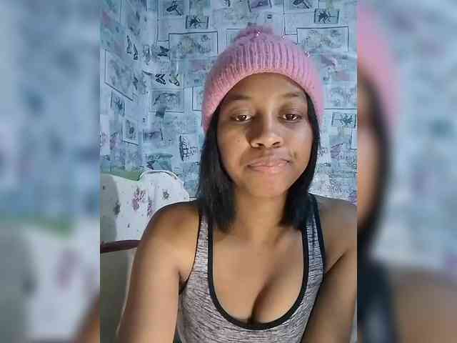 Candis18 webcam