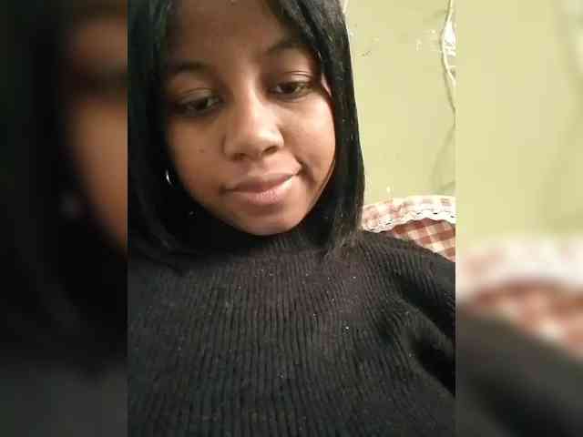 Candis18 webcam