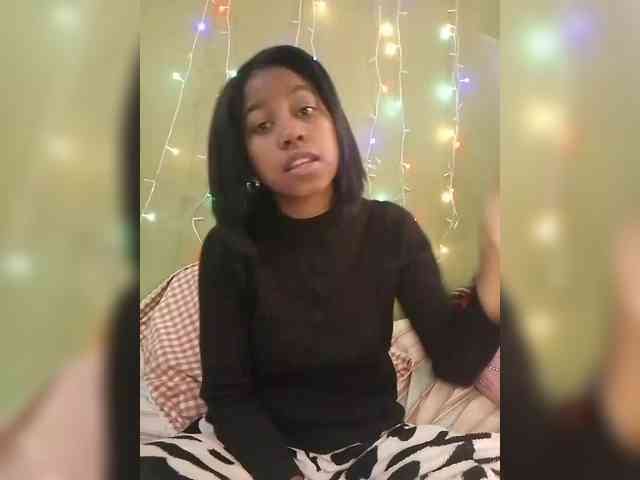 Candis18 webcam