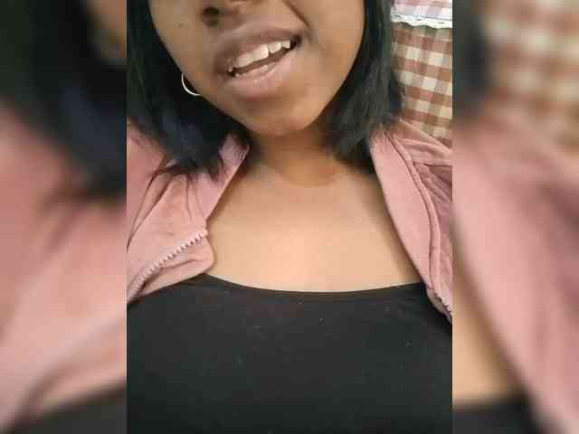 Candis18 webcam