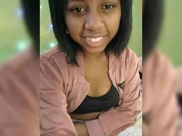 Candis18 webcam