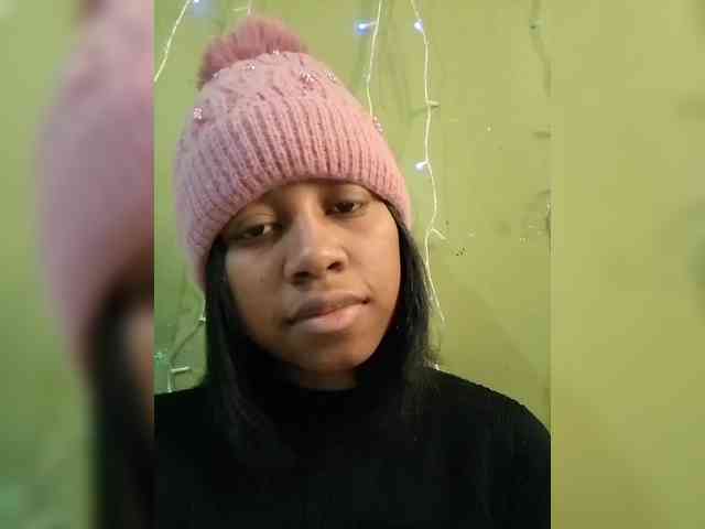 Candis18 webcam