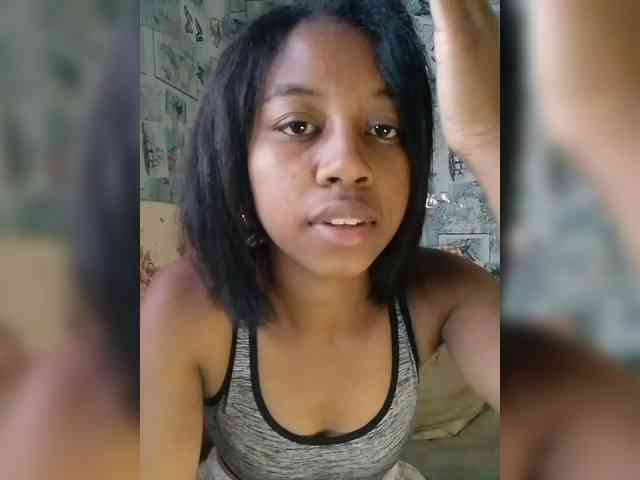 Candis18 webcam