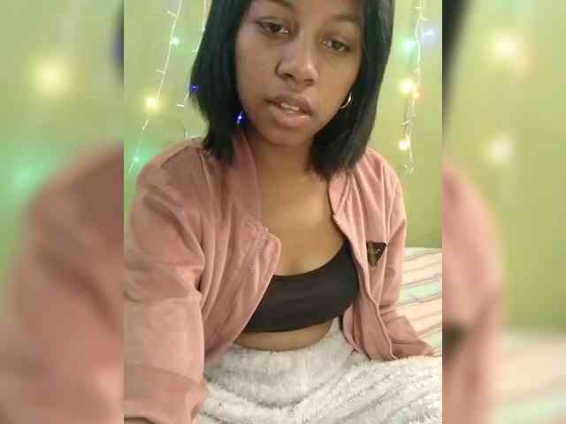 Candis18 webcam