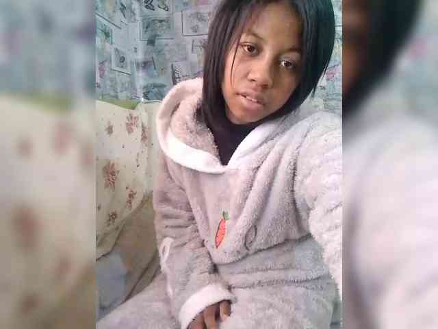 Candis18 webcam