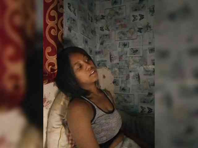 Candis18 webcam