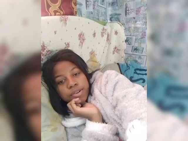 Candis18 webcam