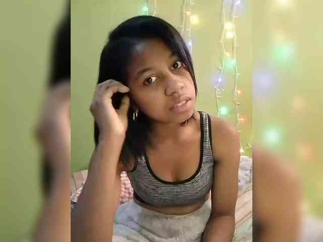 Candis18 webcam