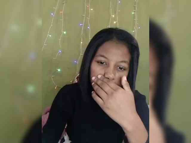 Candis18 webcam