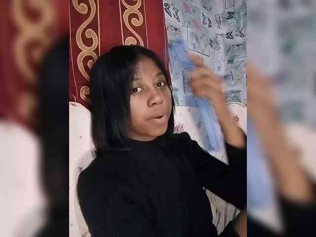 Candis18 webcam