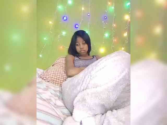 Candis18 webcam