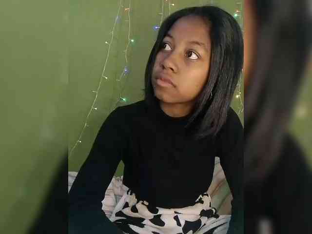 Candis18 webcam