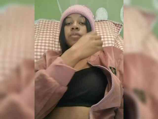 Candis18 webcam