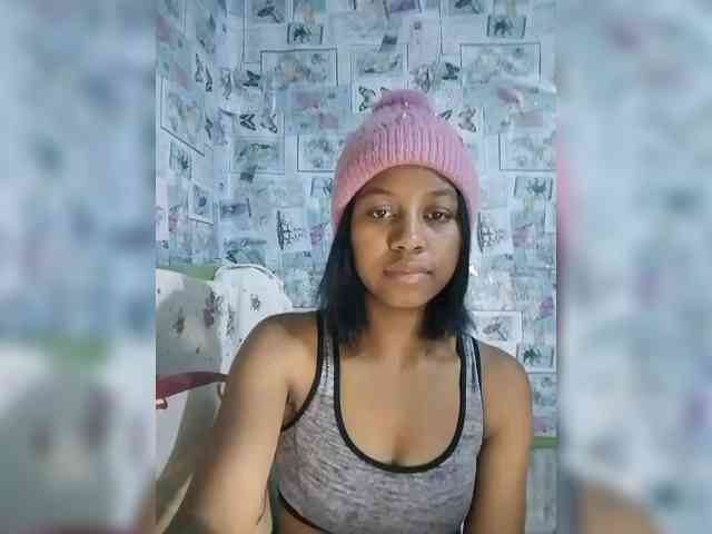 Candis18 webcam