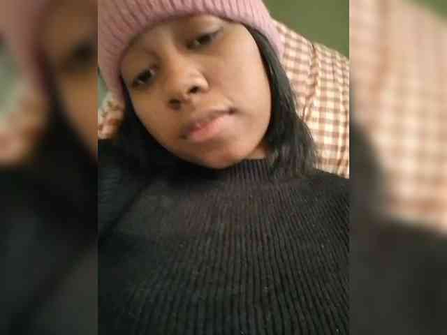 Candis18 webcam