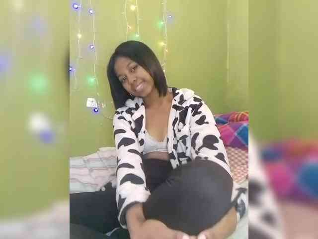 Candis18 webcam