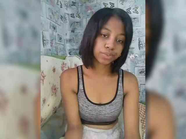 Candis18 webcam