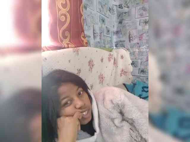 Candis18 webcam