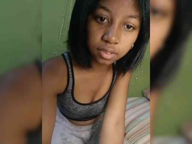Candis18 webcam