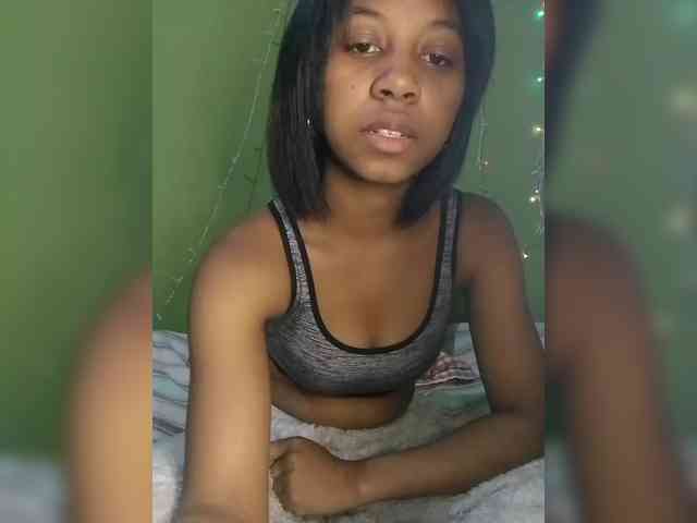 Candis18 webcam