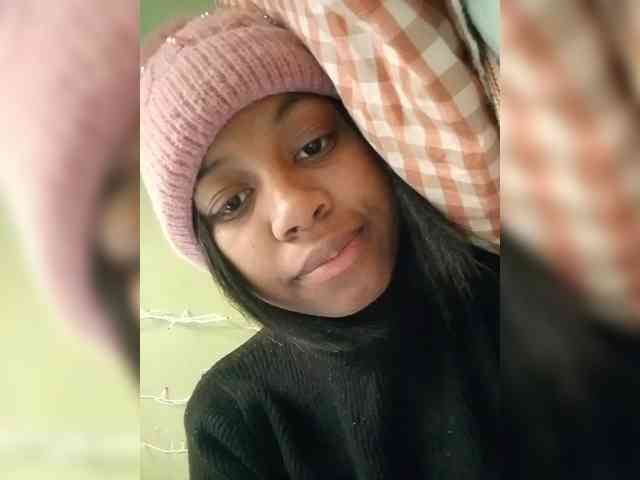 Candis18 webcam