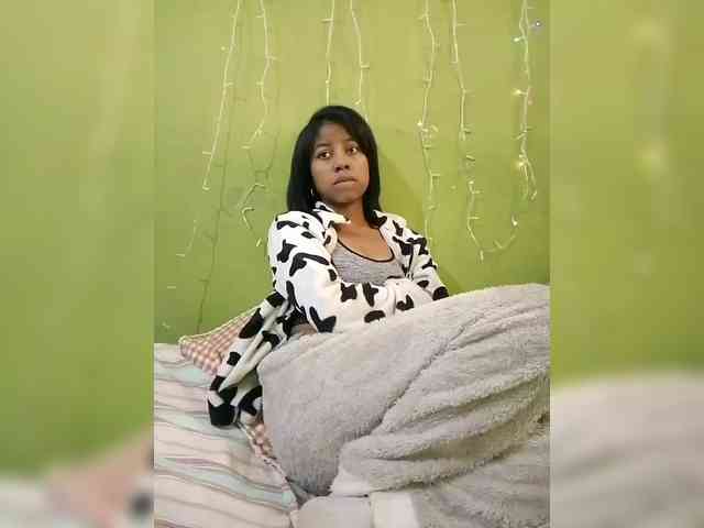 Candis18 webcam