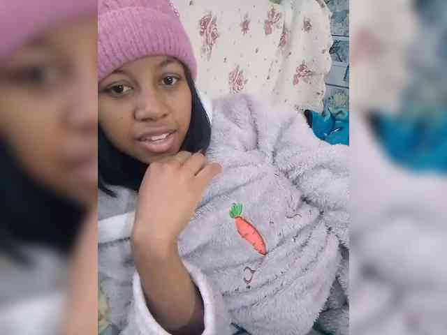 Candis18 webcam