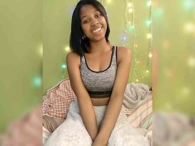 Candis18 webcam