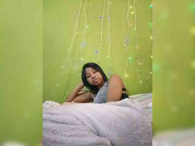 Candis18 webcam