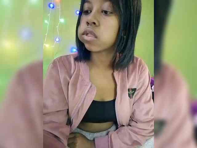 Candis18 webcam