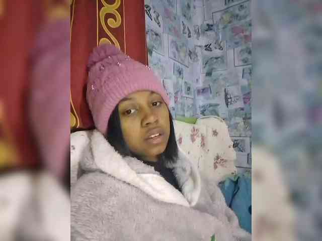 Candis18 webcam