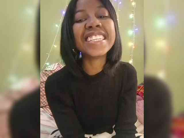 Candis18 webcam