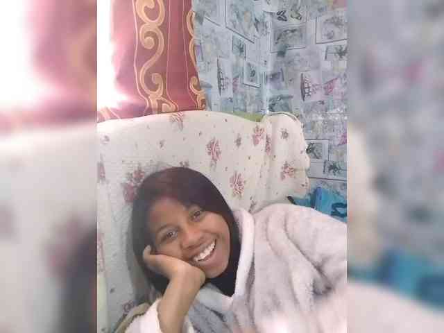 Candis18 webcam