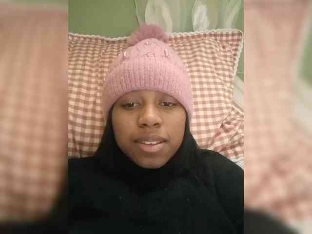Candis18 webcam