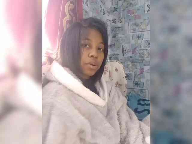 Candis18 webcam