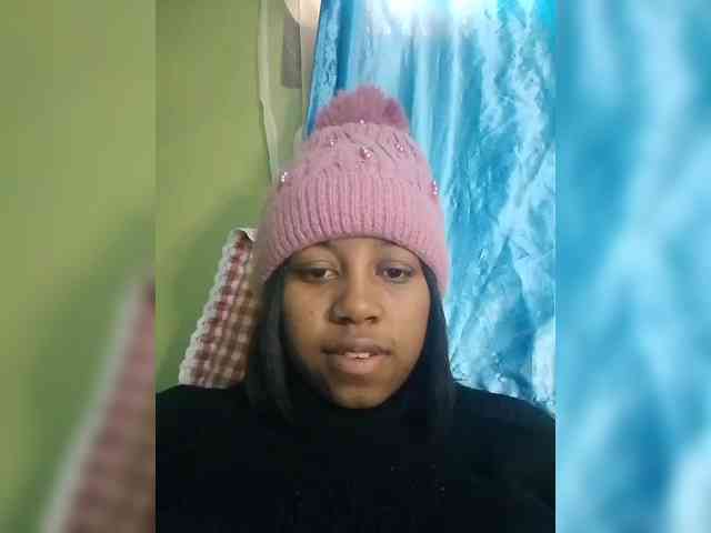 Candis18 webcam