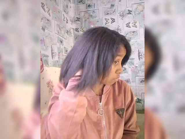 Candis18 webcam