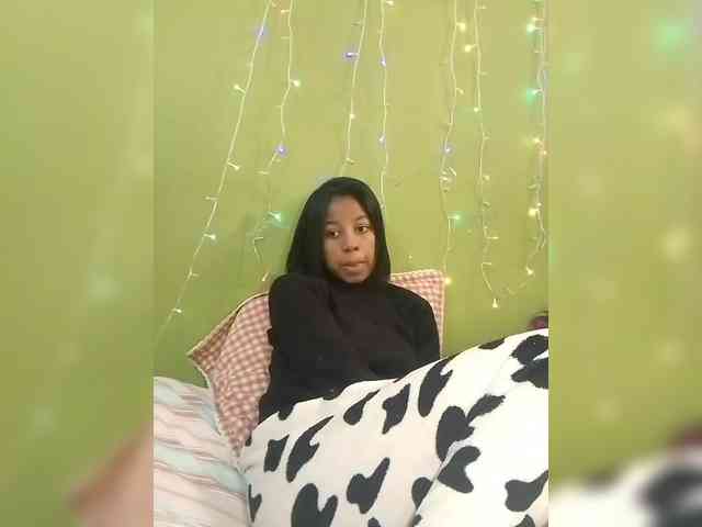 Candis18 webcam