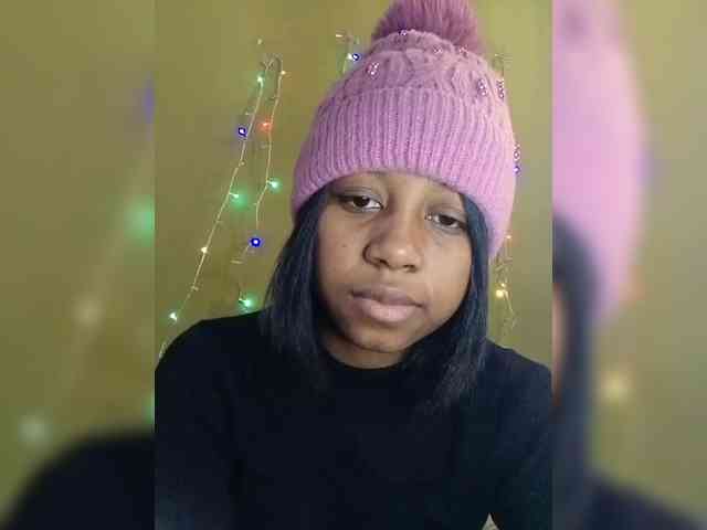 Candis18 webcam