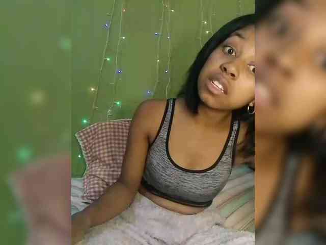 Candis18 webcam