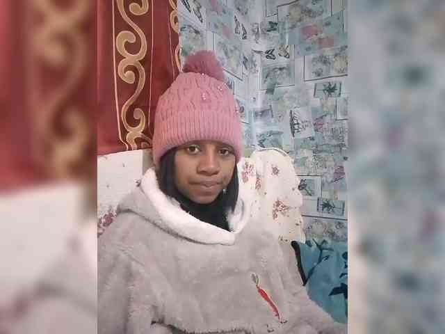Candis18 webcam