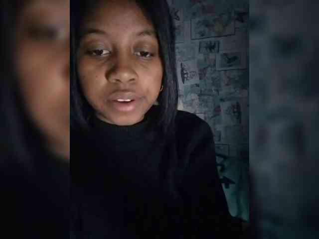 Candis18 webcam